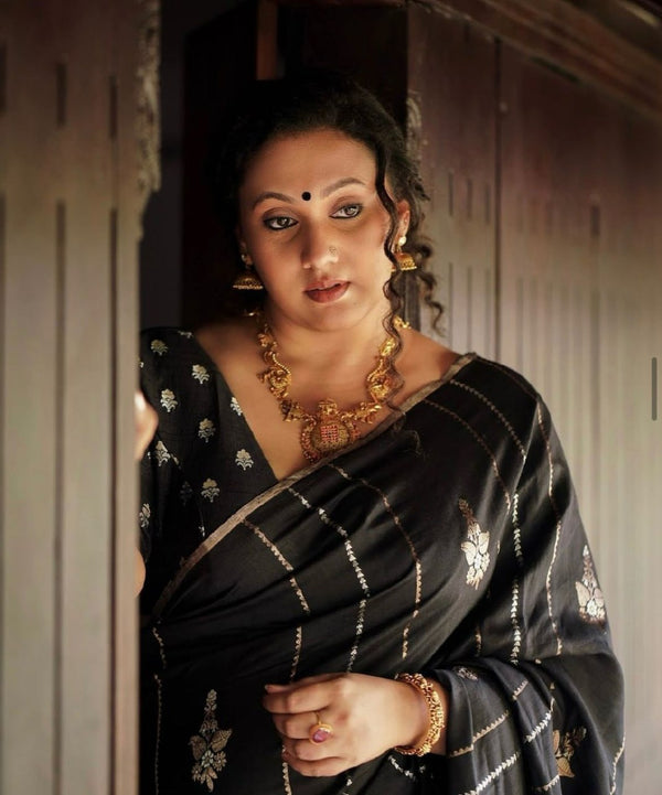 Black Banarasi Silk Saree | Wedding & Reception Wear