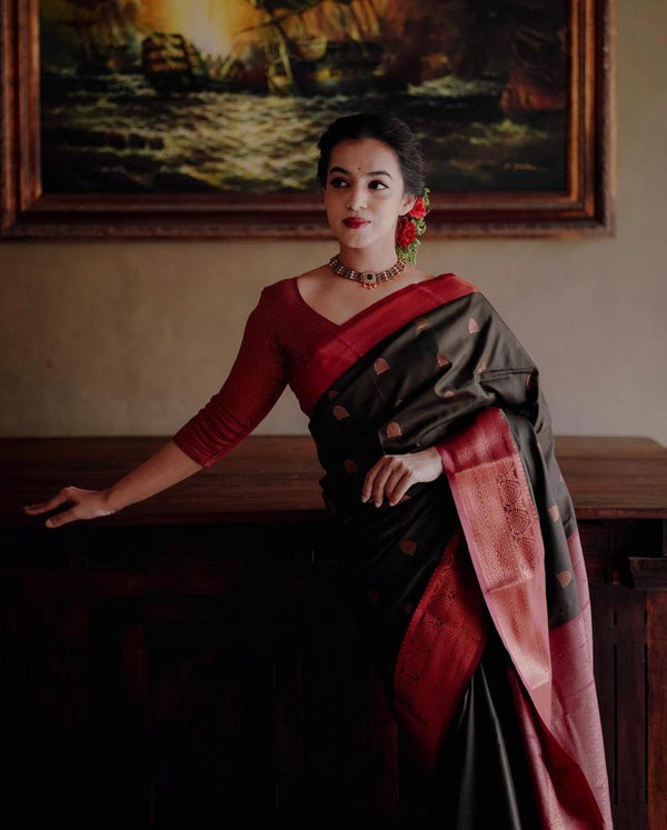 Black Jacquard Silk Saree | Traditional Wedding Wear