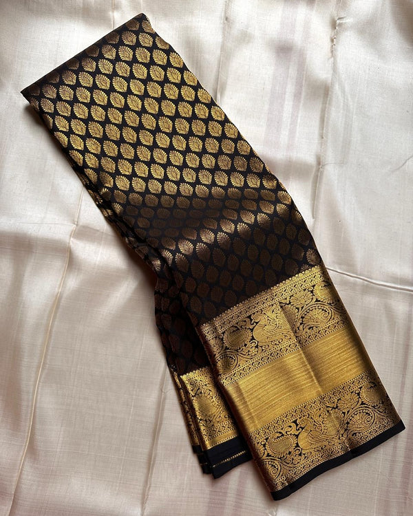 Black Kanjivaram Silk Saree | Traditional Wedding Wear