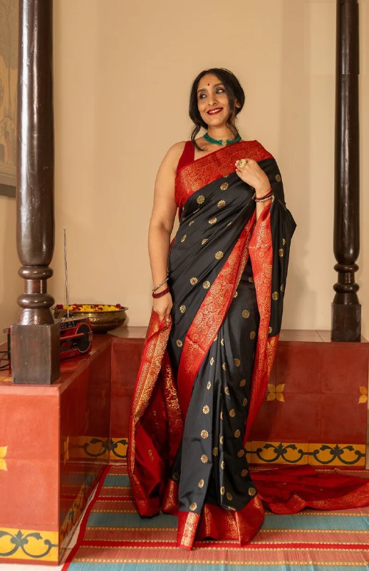Dark Green Paithani Silk Saree | Festival & Ceremony Wear detail view