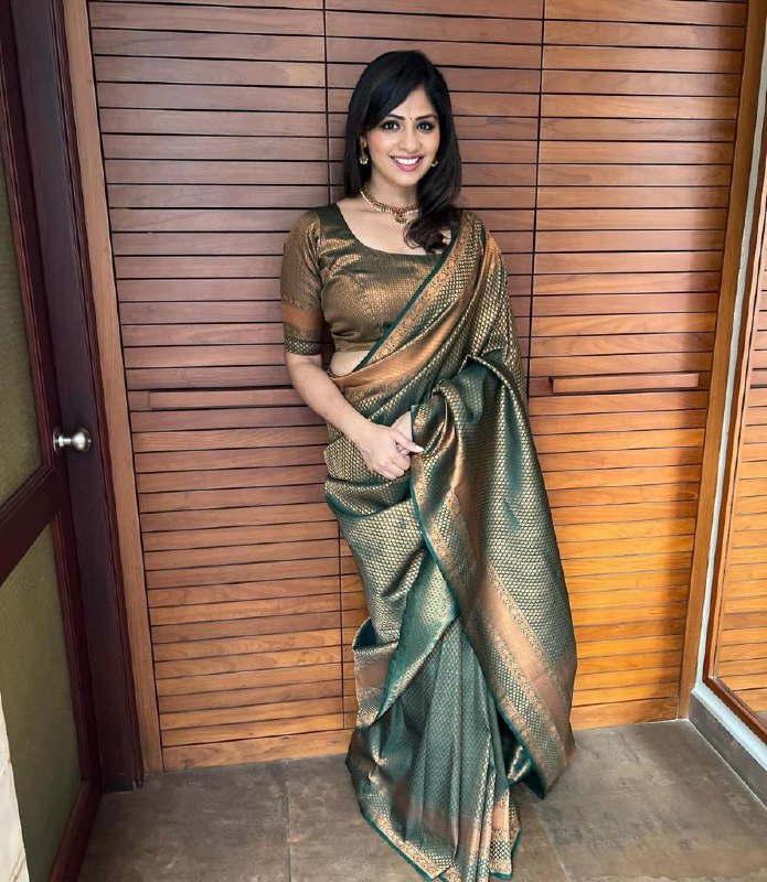 Green Banarasi Silk Saree | Traditional Wedding Wear